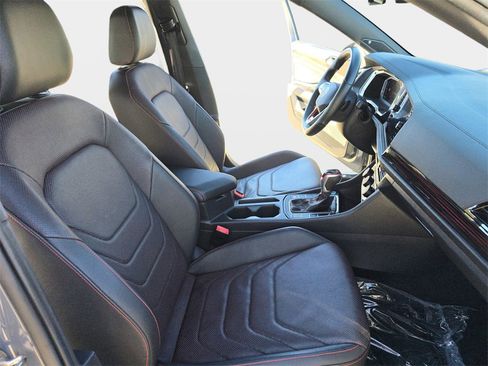 Used 2023 Volkswagen Jetta GLI Autobahn image 12