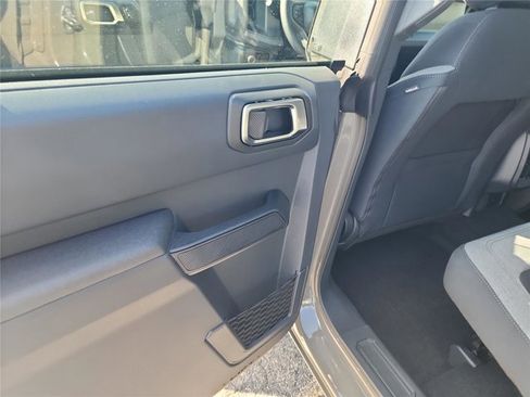 New 2025 Ford Bronco 4-Door AWD/4WD image 17