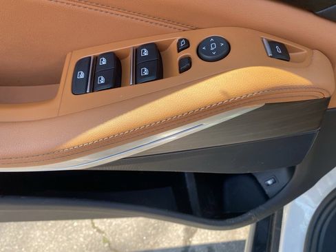 Used 2024 BMW X5 xDrive50e w/ Parking Assistance Package image 11