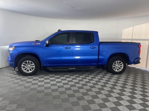 Used 2025 Chevrolet Silverado 1500 RST AWD/4WD image 2