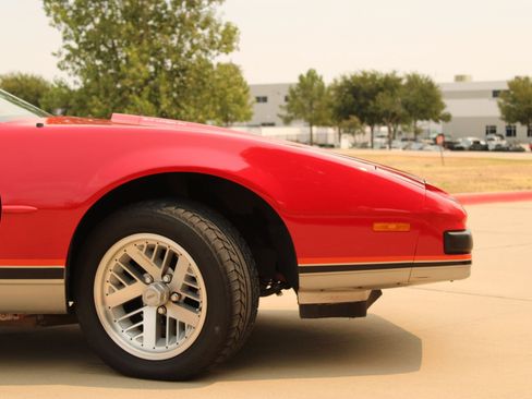 Used 1988 Pontiac Firebird Formula RWD image 39