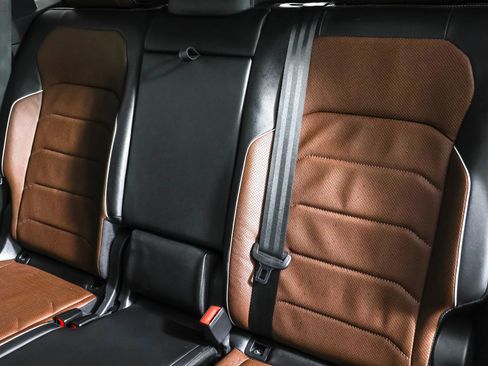 Used 2023 Volkswagen Tiguan SEL R-Line image 39