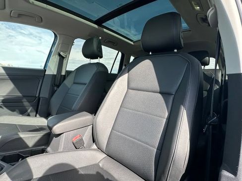 Used 2019 Volkswagen Tiguan SE AWD/4WD image 24