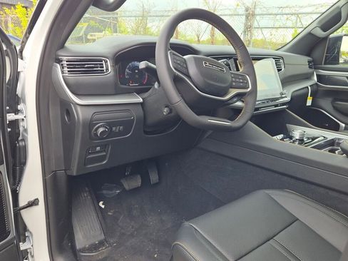 New 2026 Jeep Grand Wagoneer L 4WD image 24