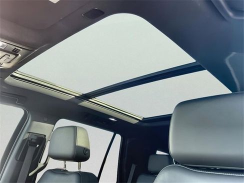 Used 2023 Chevrolet Tahoe LT w/ LT Signature Package image 20