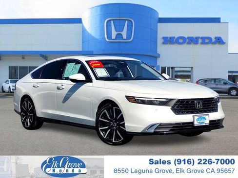 Used 2023 Honda Accord Touring image 1