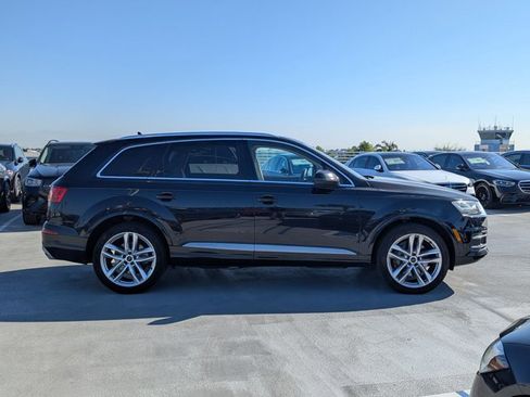 Used 2017 Audi Q7 3.0T Prestige image 4