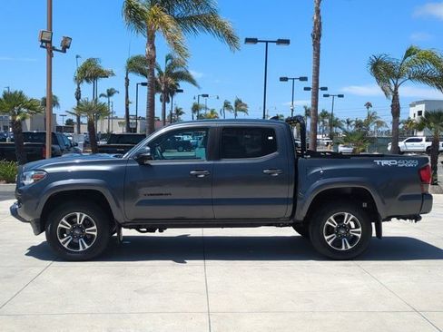 Used 2019 Toyota Tacoma TRD Sport w/ Technology Package AWD/4WD image 8