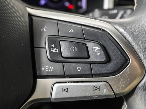 Used 2023 Volkswagen Atlas Cross Sport SE image 28