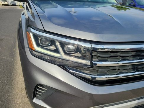 Certified 2021 Volkswagen Atlas SE image 28