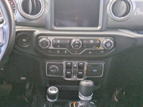 Used 2020 Jeep Wrangler Unlimited Sahara w/ Uconnect 4C Nav & Sound Group image 15