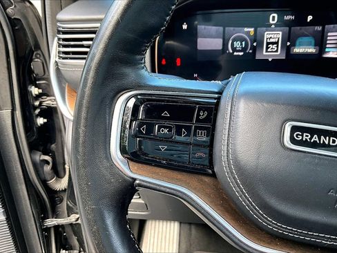Used 2023 Jeep Grand Wagoneer Series II AWD/4WD image 30