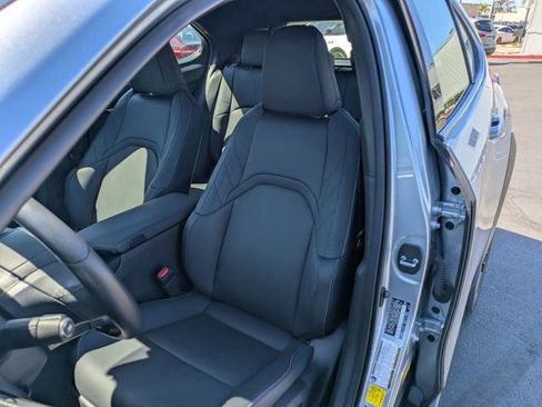 Used 2024 Lexus UX 250h FWD image 11