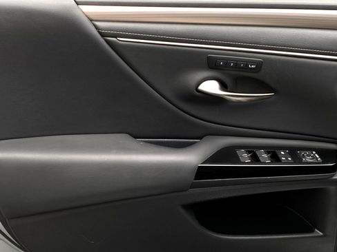 Used 2022 Lexus ES 350 F Sport image 25