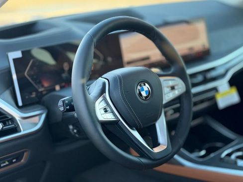 New 2026 BMW X7 xDrive40i image 16
