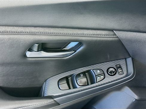Used 2025 Nissan Sentra SV FWD image 24