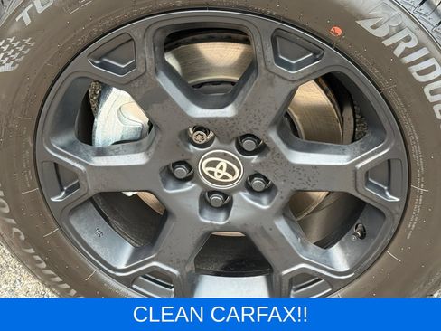 Used 2026 Toyota Sienna XLE Woodland Edition AWD/4WD image 17