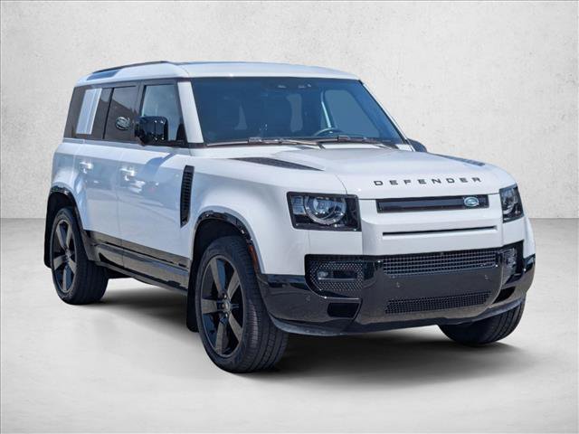 Used 2025 Land Rover Defender 110 X-Dynamic SE AWD/4WD image 3