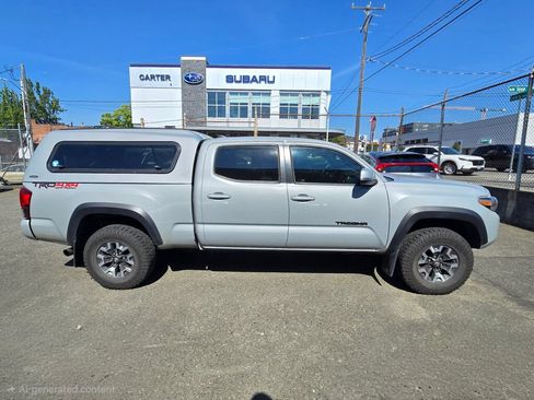Used 2019 Toyota Tacoma TRD Off-Road w/ Technology Package AWD/4WD image 8