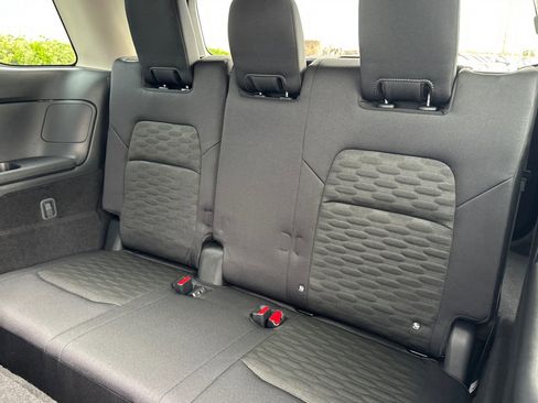 New 2025 Nissan Pathfinder SV image 15