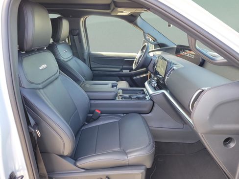 New 2026 Ford Expedition Platinum w/ Stealth Appearance Package image 10