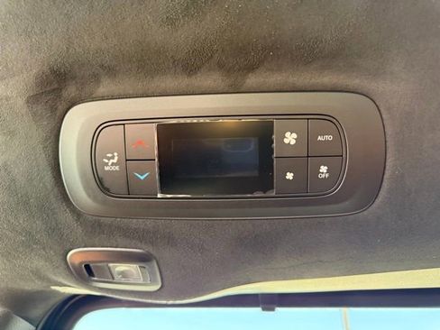 New 2026 Chrysler Pacifica Pinnacle image 32