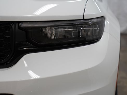 New 2025 Jeep Grand Cherokee L Limited image 16