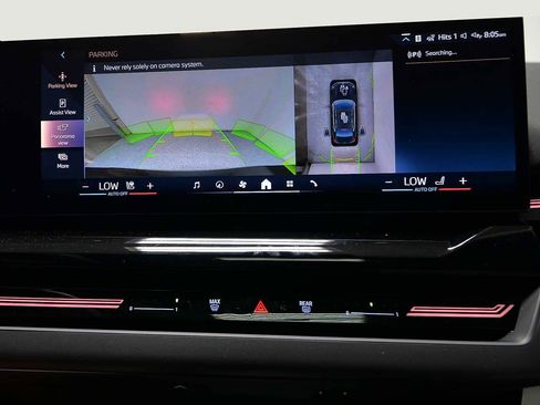 Used 2025 BMW 530i w/ Premium Package image 15