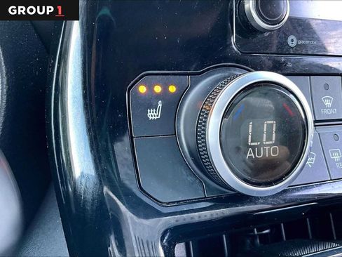 Used 2020 Toyota Highlander XLE AWD/4WD image 33