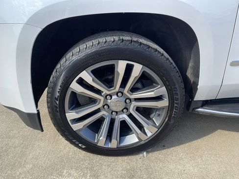 Used 2018 GMC Yukon Denali w/ Open Road Package image 11