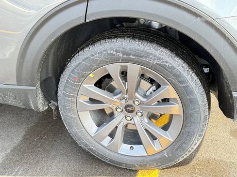 New 2026 Ford Explorer Active w/ Active Comfort Package image 7