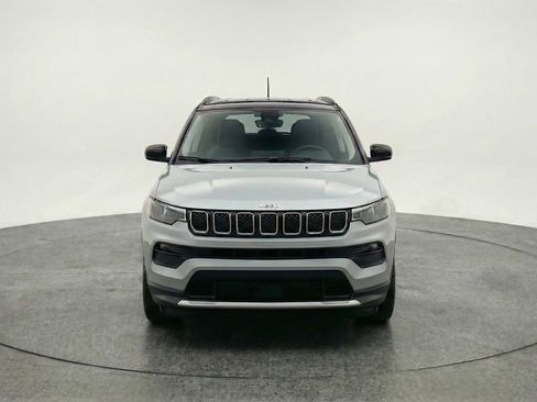 Used 2025 Jeep Compass Limited image 2
