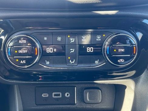 Used 2023 Buick Encore GX Essence w/ Experience Buick Package image 11