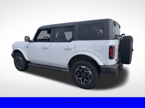 Used 2024 Ford Bronco Outer Banks image 3