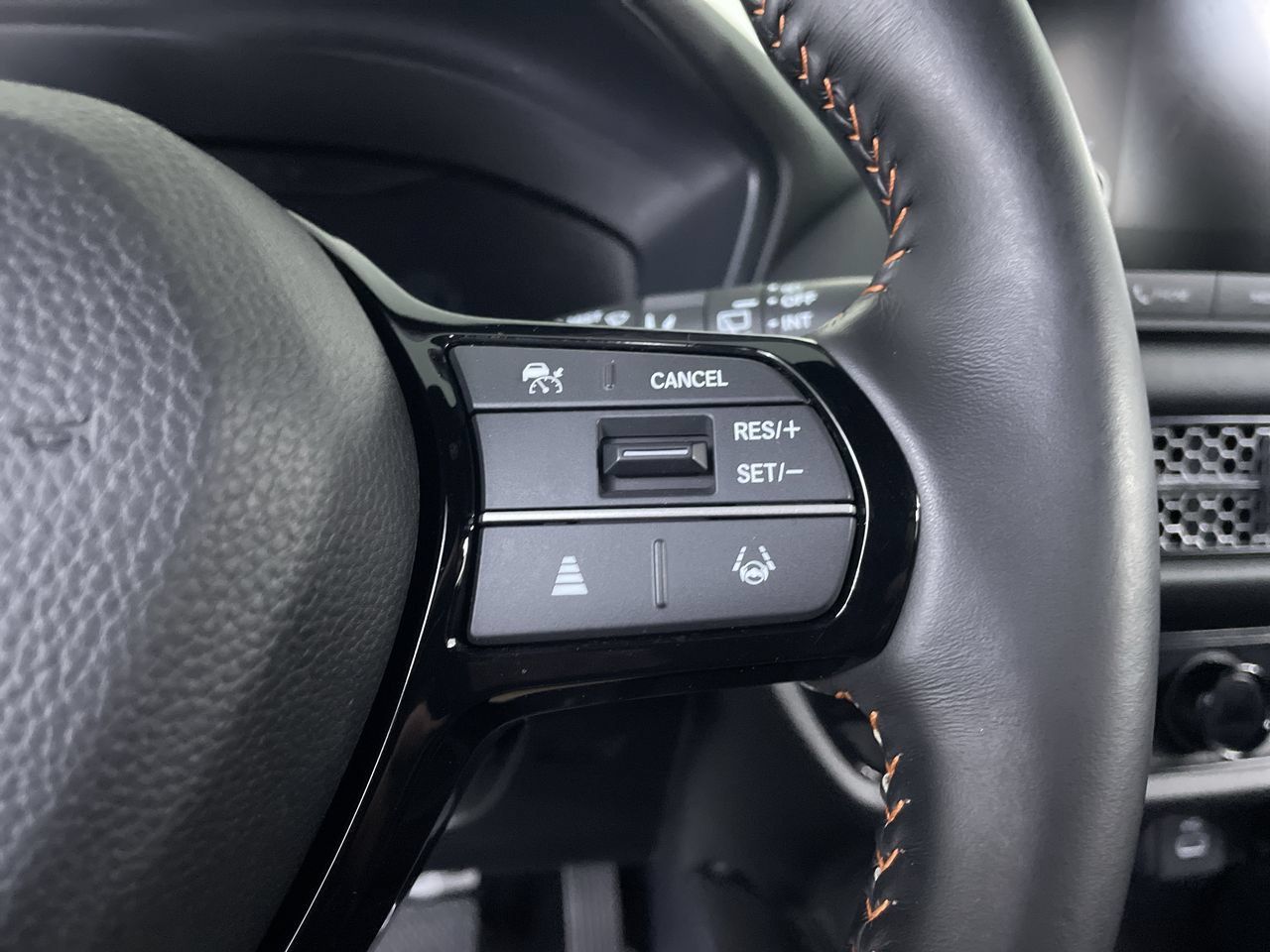 Used 2025 Honda HR-V Sport image 26