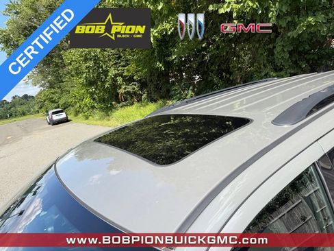 Used 2023 Dodge Durango R/T w/ Hemi Orange Plus Package AWD/4WD image 5