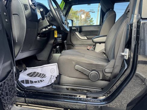 Used 2016 Jeep Wrangler Sahara w/ Dual Top Group image 15