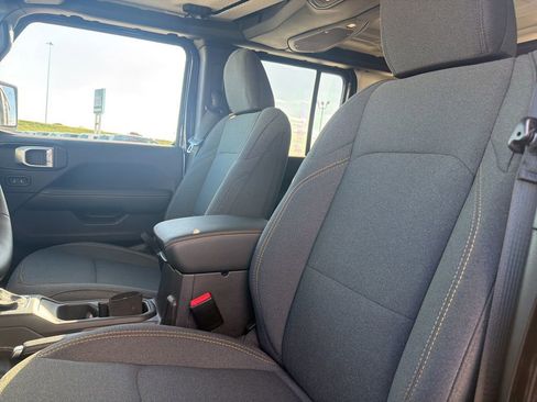 Used 2024 Jeep Wrangler Sahara w/ Technology Group image 9
