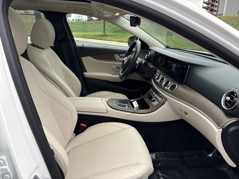 Used 2021 Mercedes-Benz E 350 4MATIC Sedan w/ Premium Package image 25