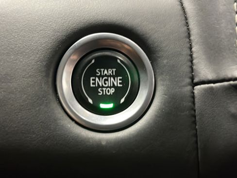 Used 2023 GMC Yukon Denali Ultimate AWD/4WD image 40