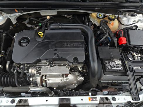 Used 2024 Chevrolet Malibu LT FWD image 23