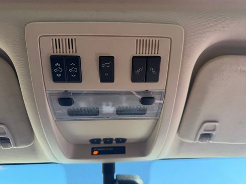 Used 2007 Cadillac Escalade AWD w/ Information Package image 19