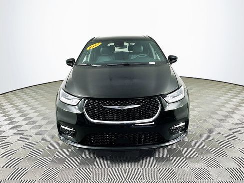 Certified 2025 Chrysler Pacifica Select image 4