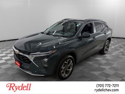 Used 2025 Chevrolet Trax LT w/ Driver Confidence Package