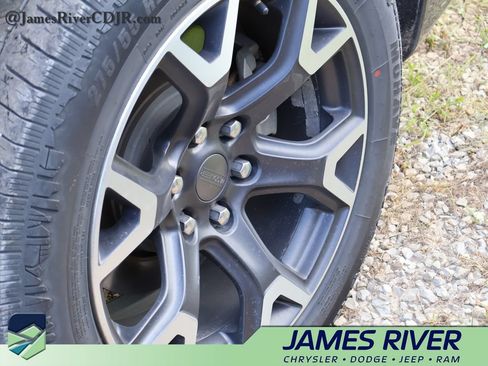 Used 2024 Jeep Wagoneer Series III AWD/4WD image 25