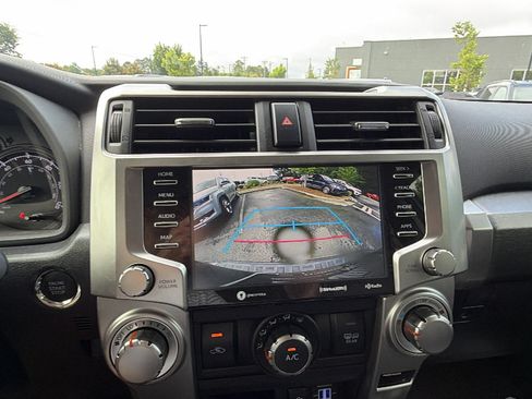 Used 2020 Toyota 4Runner SR5 Premium w/ Moonroof Package AWD/4WD image 36