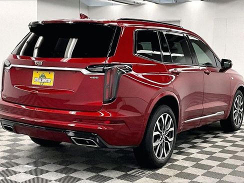 Used 2023 Cadillac XT6 Sport w/ Technology Package image 12