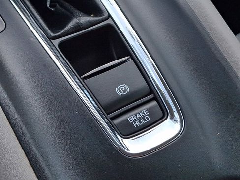 Used 2020 Honda HR-V LX image 24