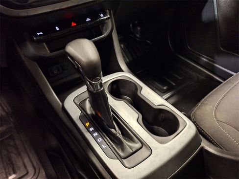 Used 2022 Chevrolet Colorado LT w/ Fleet Safety Package image 16