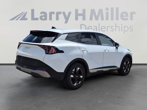 Used 2026 Kia Sportage LX FWD image 5